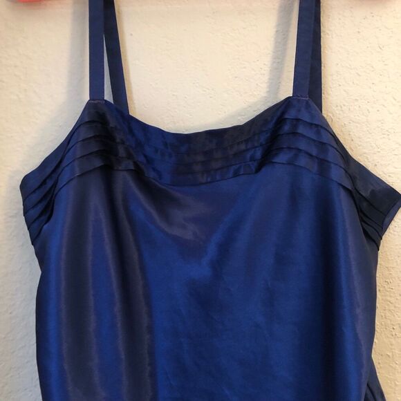 Vintage Indulgence Womens Cropped Camisole Size 38 Blue Faux Satin Dark Coquette - Picture 2 of 8